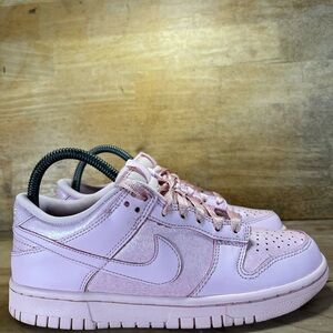 Nike Dunk Low SE Womens Size 6.5 (5Y) Shoes Sneakers Prism Pink 921803-601